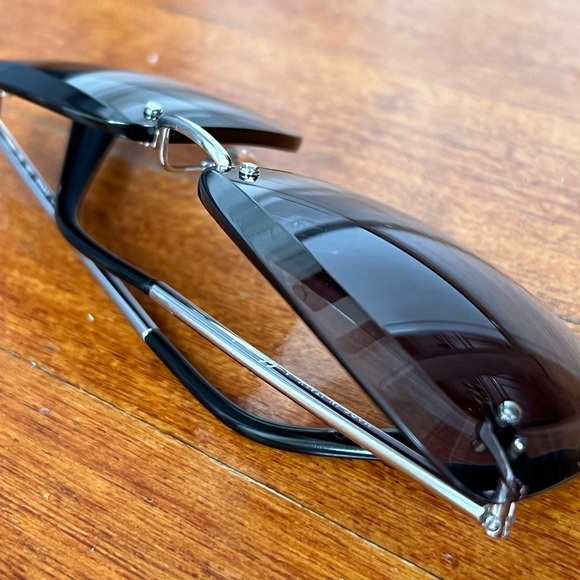 Chanel sunglasses, color gray gradient silver. - Picture 7 of 9